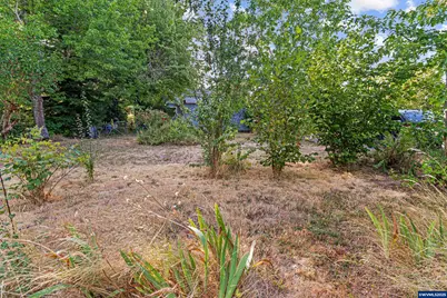 220 24th St SE, Salem, OR 97301 - Photo 17