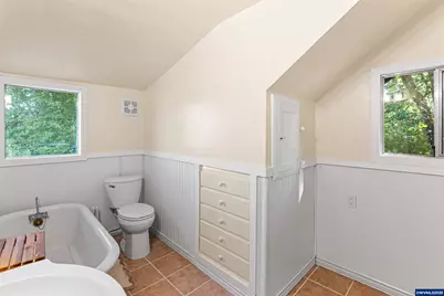 220 24th St SE, Salem, OR 97301 - Photo 39