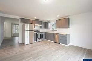 1467 S 7th St, Independence, OR 97351 - Photo 7