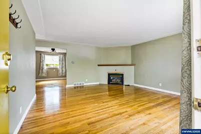 1212 23rd St NE, Salem, OR 97301 - Photo 5