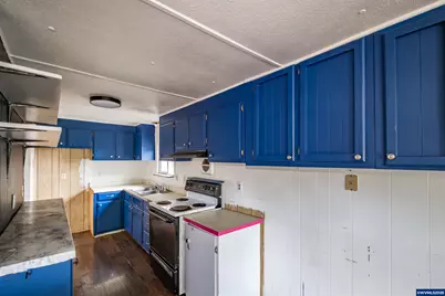 29236 Santiam Hwy, Lebanon, OR 97355 - Photo 9