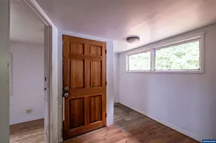 29236 Santiam Hwy, Lebanon, OR 97355 - Photo 13