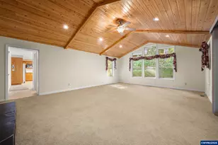 41886 Deerhorn Rd, Springfield, OR 97478 - Photo 17