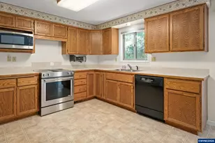 41886 Deerhorn Rd, Springfield, OR 97478 - Photo 11