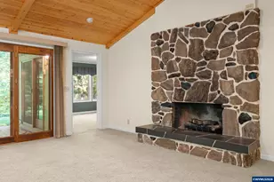 41886 Deerhorn Rd, Springfield, OR 97478 - Photo 21