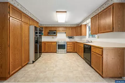 41886 Deerhorn Rd, Springfield, OR 97478 - Photo 9