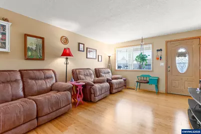 2247 Oregon Ct, Woodburn, OR 97071 - Photo 27