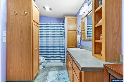 2247 Oregon Ct, Woodburn, OR 97071 - Photo 7