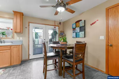 2247 Oregon Ct, Woodburn, OR 97071 - Photo 29