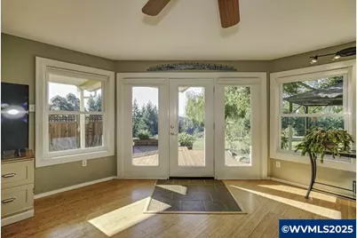 3945 Mistletoe Rd, Dallas, OR 97338 - Photo 13