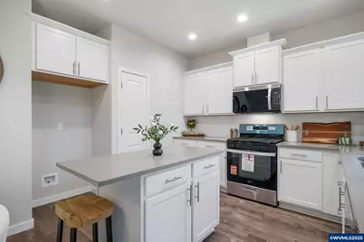 7064 Pinot Noir Dr, Corvallis, OR 97330 - Photo 11