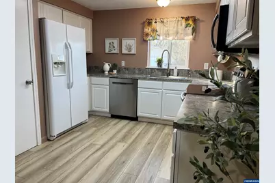 4638 Sunflower Wy NE, Salem, OR 97305 - Photo 17