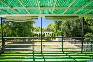 3295 Camellia Dr S, Salem, OR 97302 - Photo 37