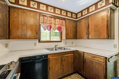 3295 Camellia Dr S, Salem, OR 97302 - Photo 15