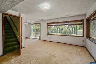 3295 Camellia Dr S, Salem, OR 97302 - Photo 25