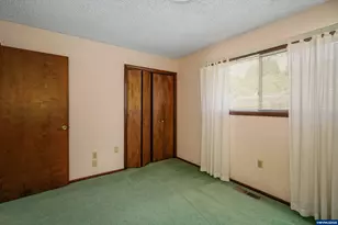 3295 Camellia Dr S, Salem, OR 97302 - Photo 19