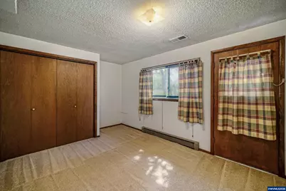 3295 Camellia Dr S, Salem, OR 97302 - Photo 35