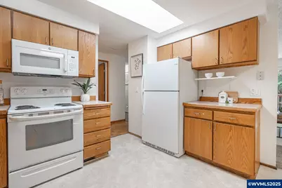 2661 NW Princess St, Corvallis, OR 97330 - Photo 11