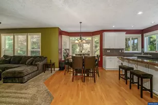 595 Harbourtown Ct SE, Salem, OR 97306 - Photo 13