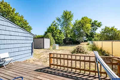 820 Rosemont Av NW, Salem, OR 97304 - Photo 23