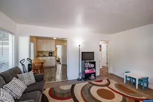 820 Rosemont Ave NW, Salem, OR 97304 - Photo 5