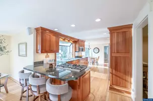 341 Maple Hill Dr NW, Salem, OR 97304 - Photo 15