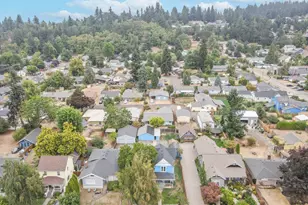 601 S Water St, Silverton, OR 97381 - Photo 43