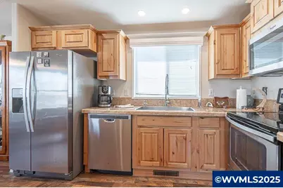 450 SE Lacreole #131 Dr, Dallas, OR 97338 - Photo 9