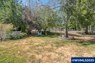 450 SE Lacreole Dr, Dallas, OR 97338 - Photo 23