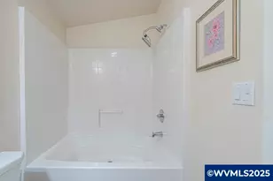 450 SE Lacreole Dr, Dallas, OR 97338 - Photo 19