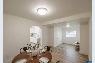 785 W B St, Lebanon, OR 97355 - Photo 13