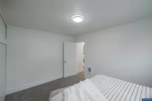 785 W B St, Lebanon, OR 97355 - Photo 39