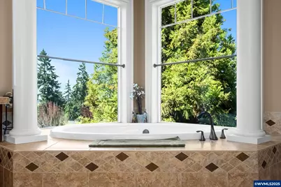 8438 Cascade Hwy Hwy NE, Silverton, OR 97381 - Photo 23