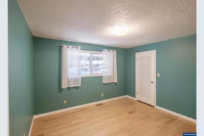 3530 NW Mariposa Dr, Albany, OR 97321 - Photo 17