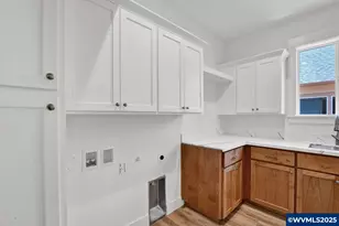 2123 NE Spitz Rd, Canby, OR 97013 - Photo 35