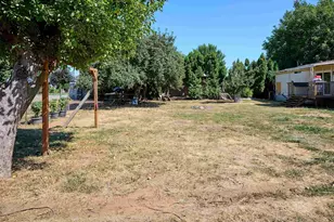 1632 Brown St, Woodburn, OR 97071 - Photo 5