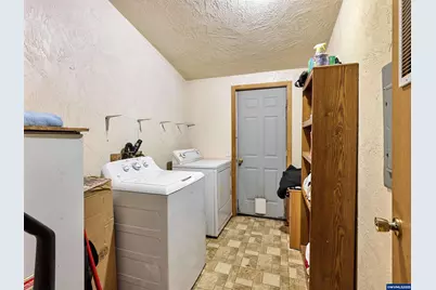 1632 Brown St, Woodburn, OR 97071 - Photo 21