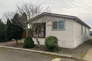 1005 Ferry St, Dayton, OR 97114 - Photo 3