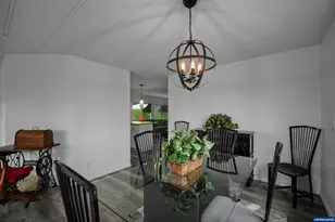 5422 Portland Rd NE, Salem, OR 97305 - Photo 11