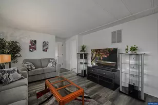 5422 Portland Rd NE, Salem, OR 97305 - Photo 19