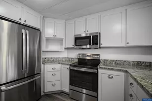 5422 Portland Rd NE, Salem, OR 97305 - Photo 15