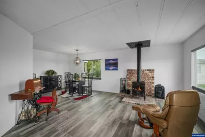 5422 Portland #55 Rd NE, Salem, OR 97305 - Photo 9