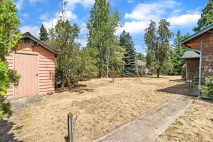 328 S 1st St, Mill City, OR 97360 - Photo 23