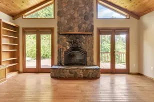 328 S 1st St, Mill City, OR 97360 - Photo 27