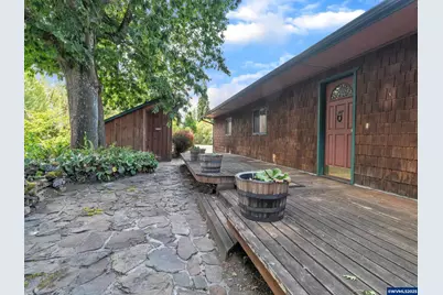 328 S 1st St, Mill City, OR 97360 - Photo 15