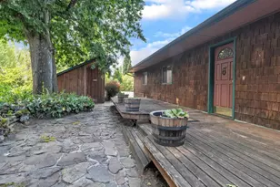 328 S 1st St, Mill City, OR 97360 - Photo 15