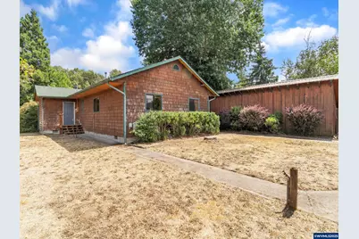 328 S 1st St, Mill City, OR 97360 - Photo 13