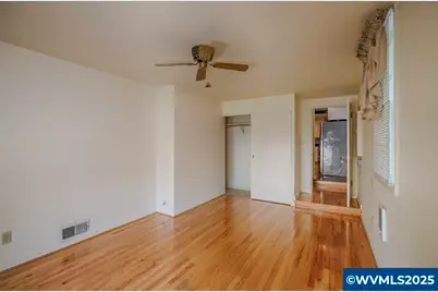 578 23rd St NE, Salem, OR 97301 - Photo 17