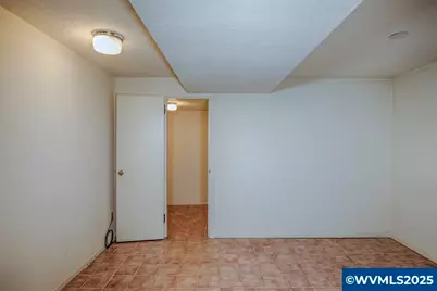 578 23rd St NE, Salem, OR 97301 - Photo 25