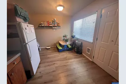 271 E Clay St, Monmouth, OR 97361 - Photo 7